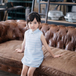 【蕾絲雙裏】L'ANGELICA蔚藍織縷蕾絲小旗袍(大童款140~150cm) 第2張的照片