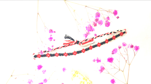 お花の模様のミサンガ(手首用）です。(^o^) 5枚目の画像