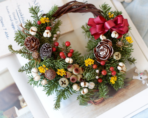 続ける|クラシッククリスマスノーベルソンドライフラワー