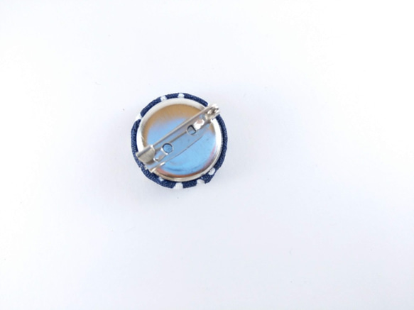 海藍底白雪點點-布包釦別針 胸針 織物徽章 布料鈕扣包 第3張的照片