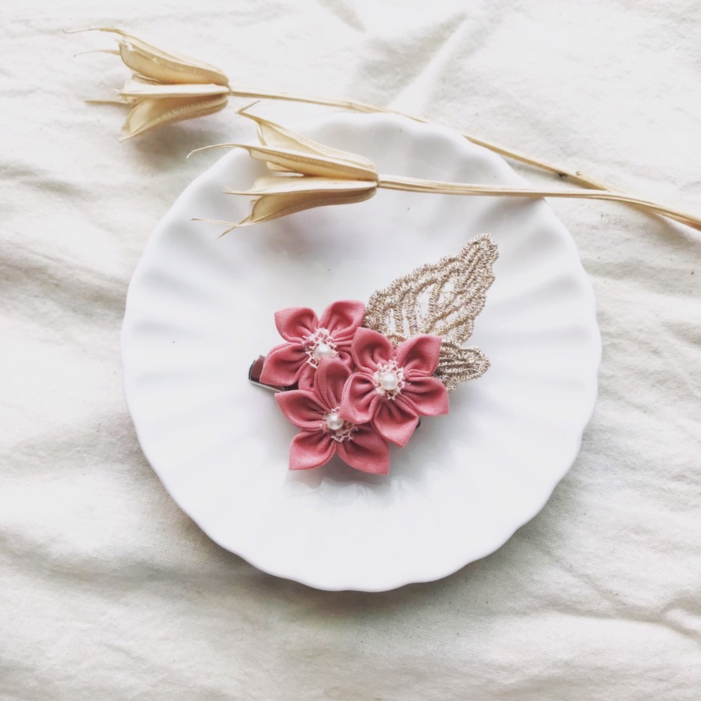 胡桃ブローチ　kei kei 胡桃樹皮 花ブローチ 胡桃樹皮ブローチ I | netco.basket STORE