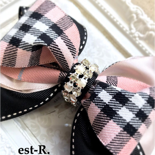 BURBERRY LOVE ヘアピン ゴールド ヘアアクセ バーバリー BURBERRY