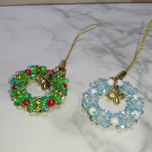 キーホルダー ビーズワーク クリスマス リース 鈴 ステッチリース