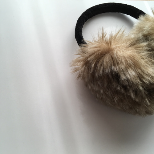 BIGBANG - BIGBANG マフラー　イヤーマフ 公式グッズ BIGBANG LASTDANCE FUR EARMUFF（RED/BLACK