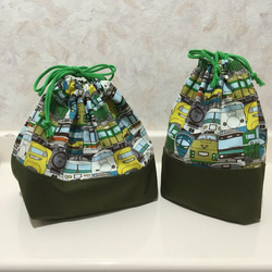 在庫限り☆電車がいっぱい！ （グリーン）お弁当袋＆コップ袋セット(裏付き) 1枚目の画像