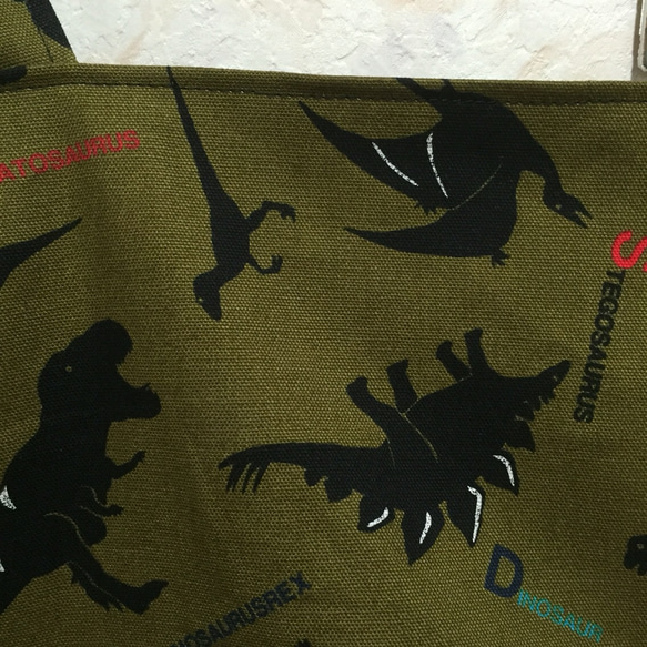 恐竜シルエット カーキ 給食袋  コップ袋 2枚目の画像