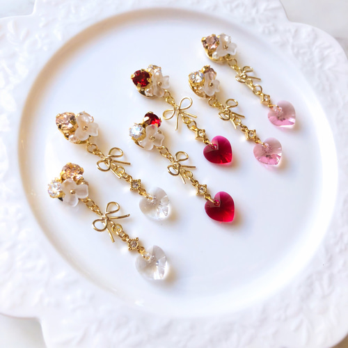 ビジューとお花とリボンハートピアス/イヤリング 赤 230 イヤリング 