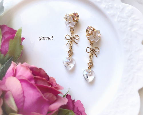 ビジューとお花とリボンハートピアス/イヤリング クリスタル 232