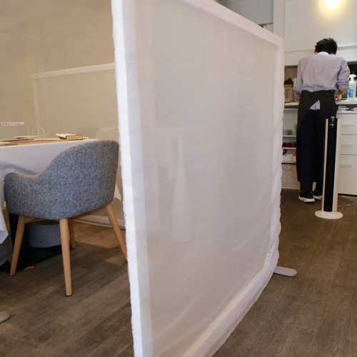 ☆ 木製パーテーション オーガンジー張り 飲食店などに