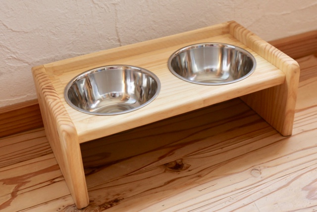 ★ フードラック 　猫・犬用 　フードが飛び散りにくい！★