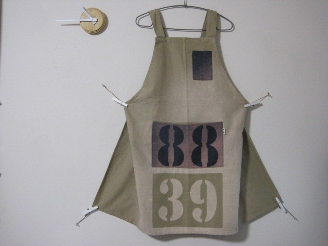 １点　サンキューエプロン　【88】・【３９】-２　カフェ／ガーデニング／キッチン／園芸／ワーク／アウトドア／料理／母