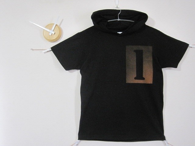 Sサイズ　パーカーＴシャツ　ゼッケン【１】　フード/羽織/アーミー/ポンチョ/重ね着/キッズ/プルオーバー/カワイイ