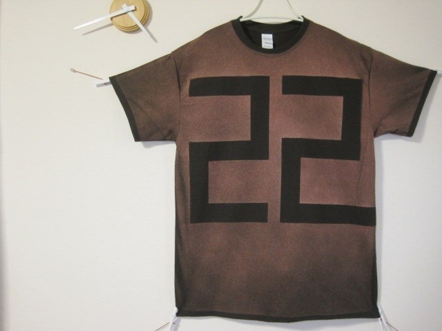 注４ケタ！【２２５５】スペシャルナンバーＴシャツ　新色　トリック／マジック/ ゼッケン/子供/ユニセックス/ブリーチ