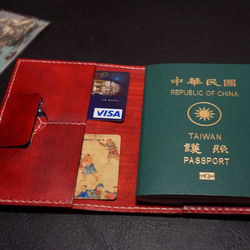 【TL】紅色真皮護照套，輕薄，可放兩張卡片，也可夾機票│專屬製作──免費打印 第8張的照片