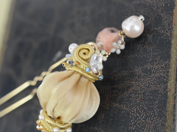 かんざし　シルクリボンのバルーン　ゴールデンイェローに同色コード 3枚目の画像