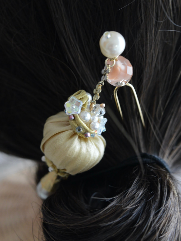 かんざし　シルクリボンのバルーン　ゴールデンイェローに同色コード 4枚目の画像