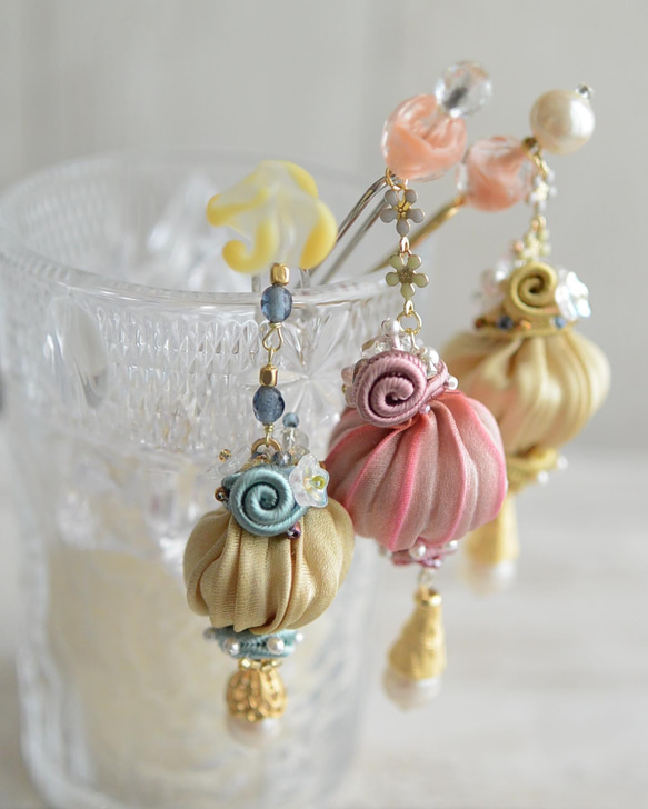 かんざし　シルクリボンのバルーン　ゴールデンイェローに同色コード 5枚目の画像