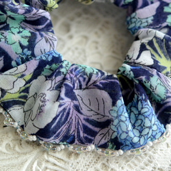 初夏のミニシュシュ （ビーズの縁取りでちょっと贅沢）【送料無料】 3枚目の画像