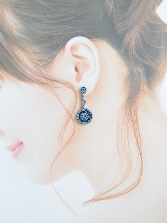 レースのような涼しげピアス　（ブルー）【送料無料】 4枚目の画像