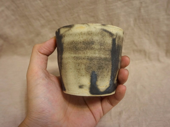 手工陶器／黑色流釉小杯 第3張的照片