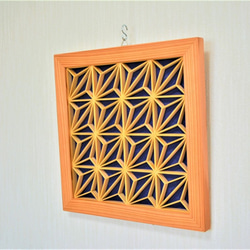 組子細工の壁飾り　捻り麻の葉　アートパネル　手漉き和紙貼り 3枚目の画像