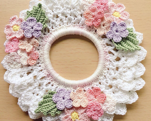 ☆涼☆シュシュ☆ハンドメイド☆ 🧶 あみあみシュシュを編みました🧶🕸 毛糸のシュシュでも涼しげ