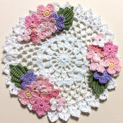 お部屋玄関のインテリアに☆華麗で幸せなレース編みドイリー☆春のお花テーブルに 1枚目の画像