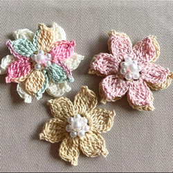 再販 ハンドメイド☆立体お花モチーフ手編み3個セット☆アレンジワンポイントにパーツ 2枚目の画像