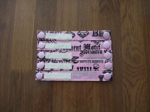ネームタグ　ピンクに英字柄　5本セット 1枚目の画像