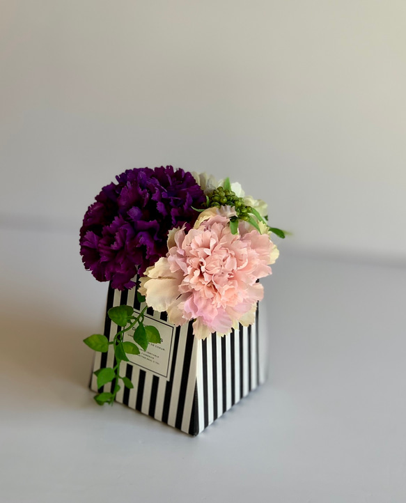 母の日　エレガント　むらさき　ピンク　カーネーション　オシャレ　かわいい　花　フラワー　飾り　インテリア　パーブル　紫 5枚目の画像