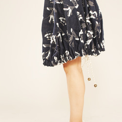 プードルちゃん刺繍のデニムバルーンスカート 2枚目の画像