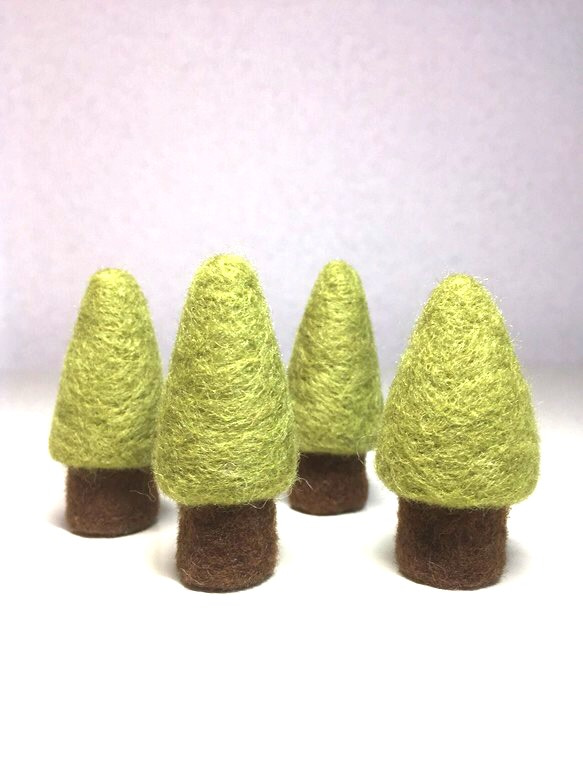 木(黄緑)4本セット ☆ 羊毛フェルト ☆ バラ売り可 羊毛フェルト