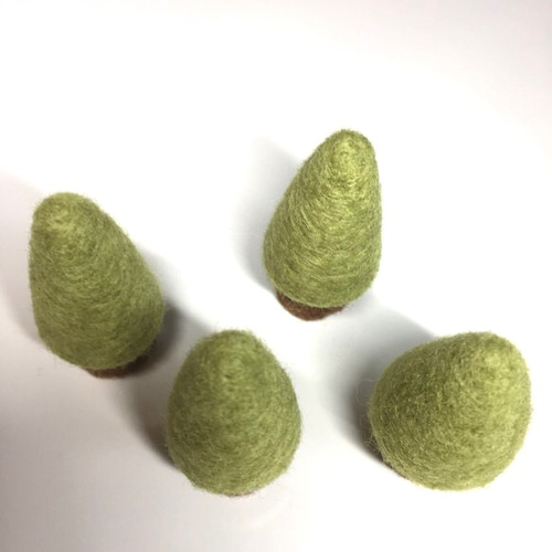 木(黄緑)4本セット ☆ 羊毛フェルト ☆ バラ売り可 羊毛フェルト