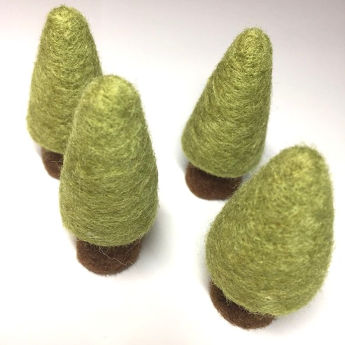 木(黄緑)4本セット ☆ 羊毛フェルト ☆ バラ売り可 羊毛フェルト