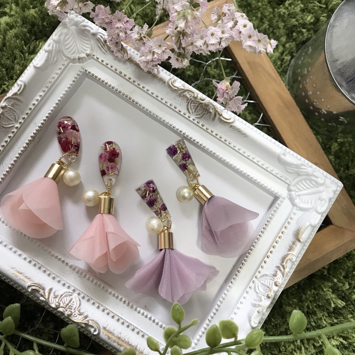 かすみ草 ビーズ 刺繍 引き揃え糸タッセル ピアス/イヤリング
