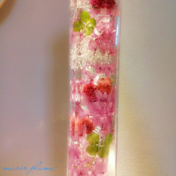 薔薇+ラッキーモチーフ四つ葉のクローバー入り
ハーバリウム　パープル系 3枚目の画像
