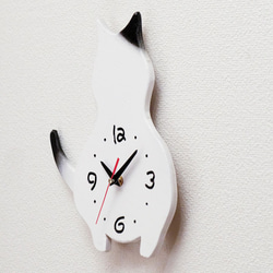 白猫の掛け時計　 3枚目の画像