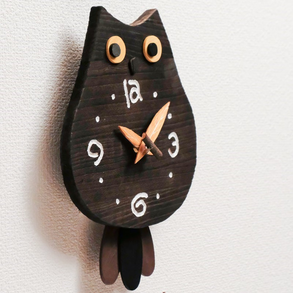 フクロウの掛け時計 3枚目の画像
