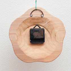 木の手作り掛時計 4枚目の画像