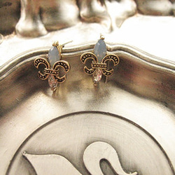 法國皇室百合紋章-鳶尾花鑲鑽鋯石耳環 第4張的照片