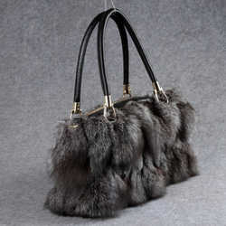 ¶ new antique fur ¶ ★受注生産★ゴージャスシルバーフォックスファーバッグ 2枚目の画像