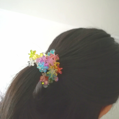 ラッピング無料☆カラフルフラワー ビーズシュシュ ヘアゴム シュシュ