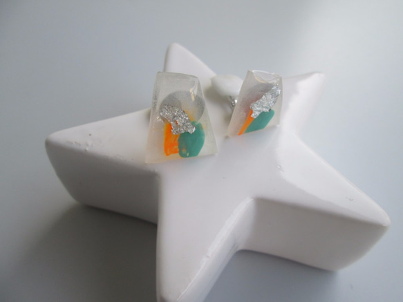 Color　chip　earring　【ORANGE×TURQUOISE】 1枚目の画像