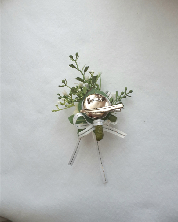 かすみ草と小花のブーケのコサージュ 4枚目の画像