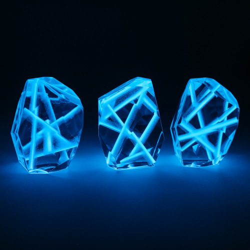 蓄光石Vol.1「蒼」Phosphorescence Epoxite (Ultramarine) 立体 蓄光石Vol.1「蒼」Phosphorescence Epoxite (Ultramarine) 立体