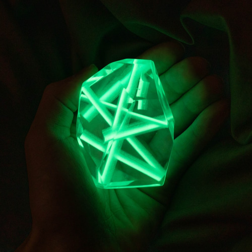 蓄光石Vol.2「翠」Phosphorescence Epoxite (Jade-green) 立体
