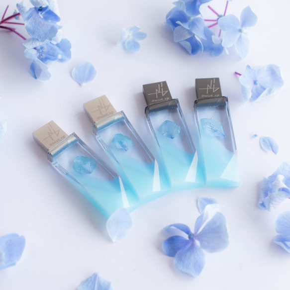梅雨の透明USBメモリ【紫陽花Rainwater】(64,128GB) 1枚目の画像