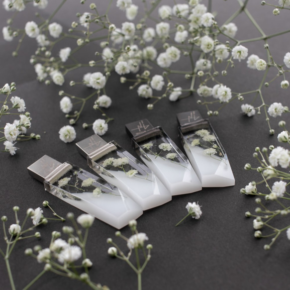 カスミソウの透明USBメモリ【カスミソウPureWhite】(32,64GB) 8枚目の画像