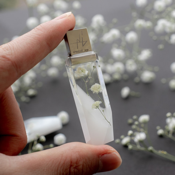 カスミソウの透明USBメモリ【カスミソウPureWhite】(32,64GB) 9枚目の画像