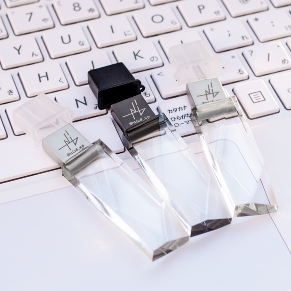 透明USBメモリ(32,64GB) Transparent USB memory stick 1枚目の画像